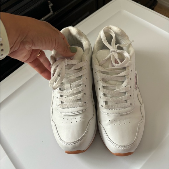 Women’s Reeboks - Picture 2 of 4